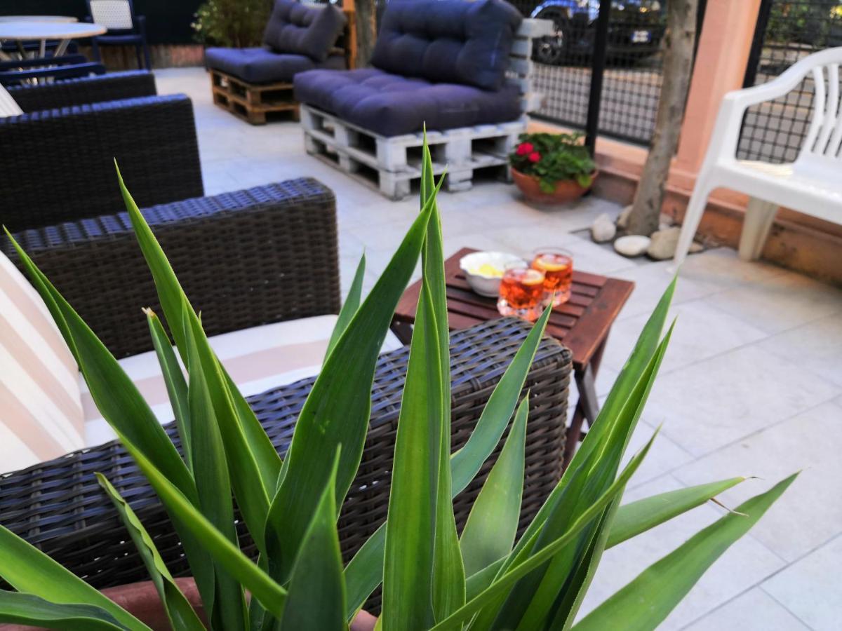 Hotel Iride Suite & Breakfast- Ideale Per Famiglie E Coppie 리치오네 외부 사진