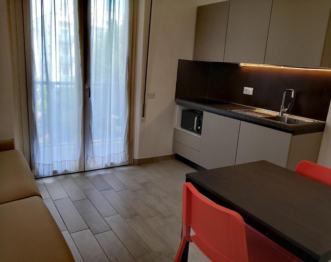 Hotel Iride Suite & Breakfast- Ideale Per Famiglie E Coppie 리치오네 외부 사진