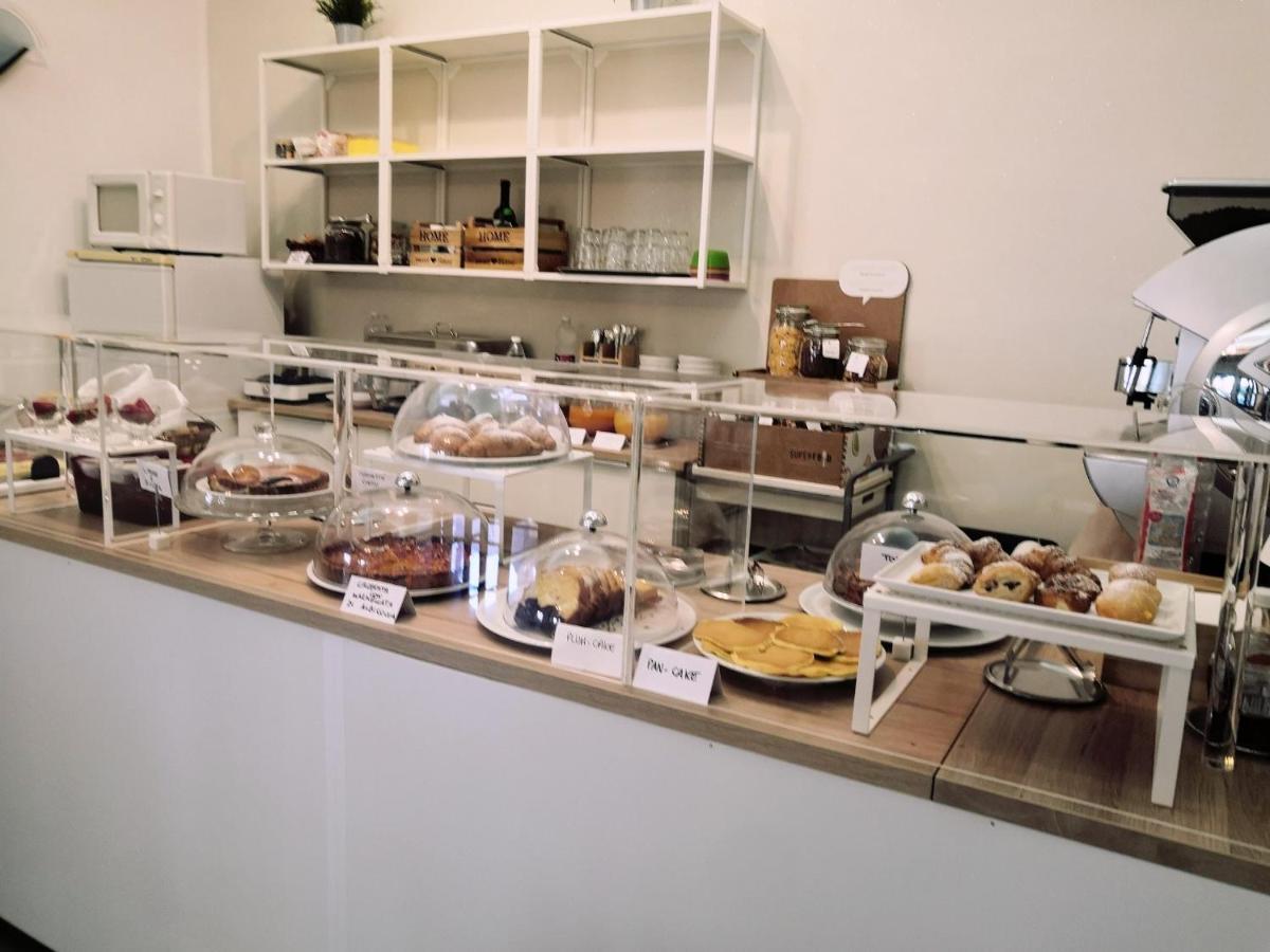 Hotel Iride Suite & Breakfast- Ideale Per Famiglie E Coppie 리치오네 외부 사진