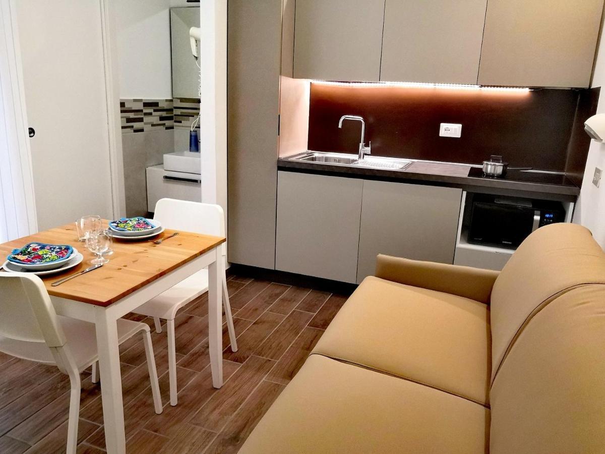 Hotel Iride Suite & Breakfast- Ideale Per Famiglie E Coppie 리치오네 외부 사진