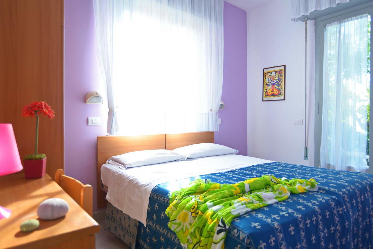 Hotel Iride Suite & Breakfast- Ideale Per Famiglie E Coppie 리치오네 외부 사진